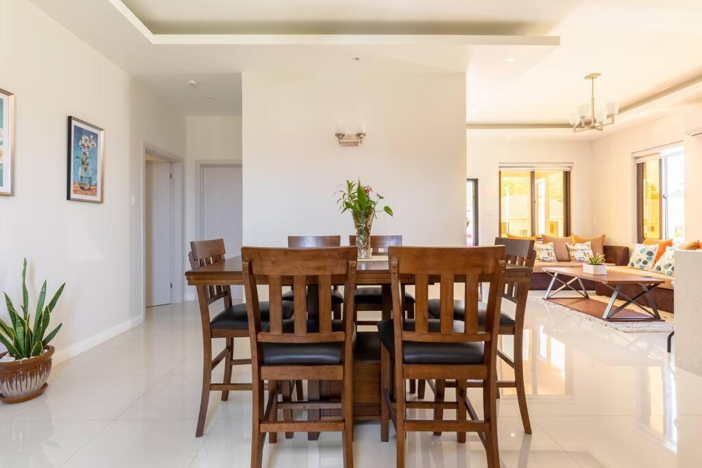Sun Shine Luxury Villas 2 Bedroom Pool & Gym Ocho Rios St Ann Ngoại thất bức ảnh
