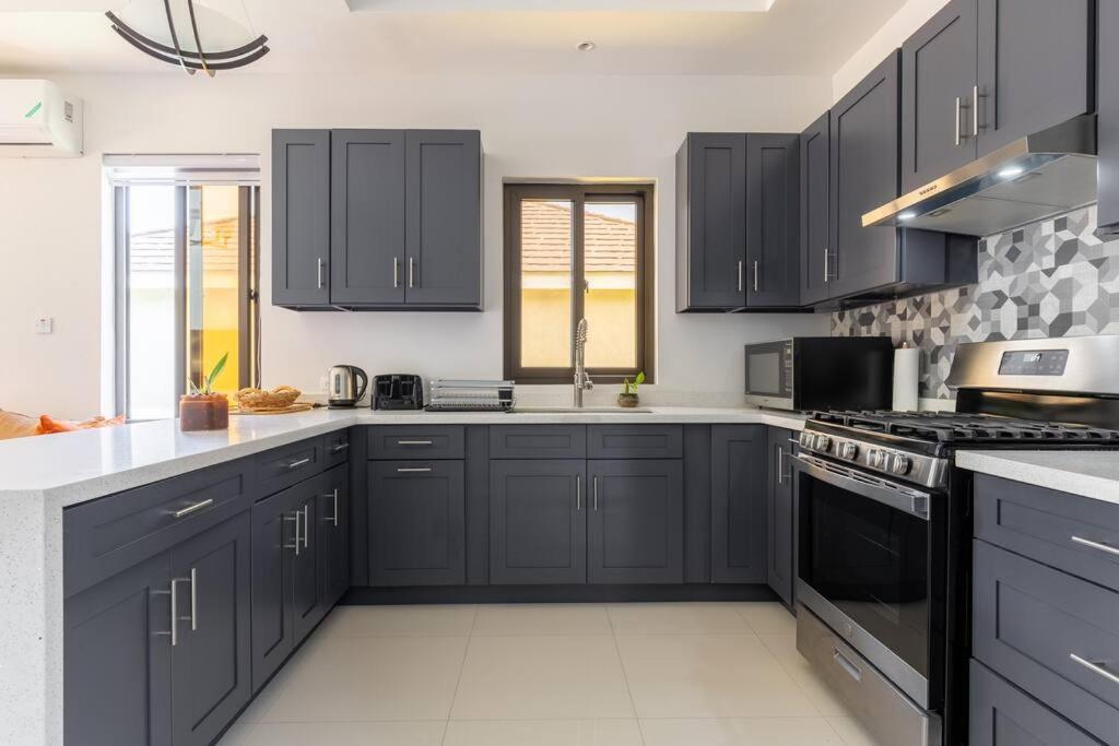 Sun Shine Luxury Villas 2 Bedroom Pool & Gym Ocho Rios St Ann Ngoại thất bức ảnh